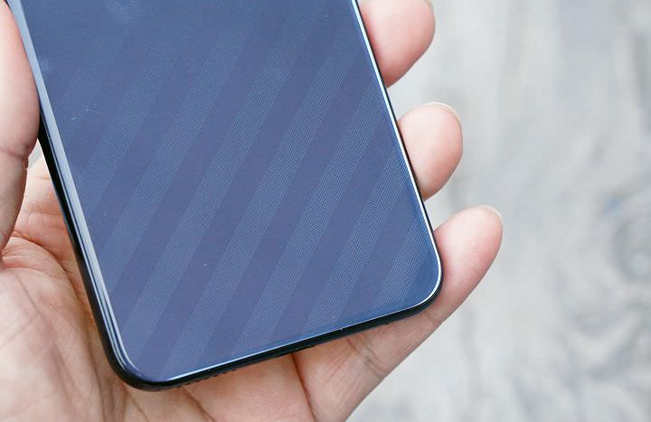 [Mobile] 高 CP 值中階旗艦 SUGAR T50 深度評測：高顏值全螢幕、超廣角三鏡頭與完整規格毫無保留一次奉上！ - 阿祥的網路筆記本