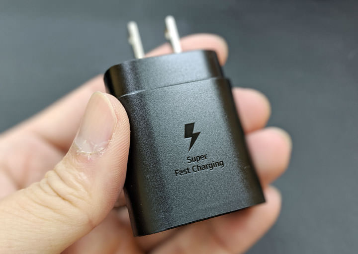 [Unbox] 能支援 Galaxy Note10+ 45W 充電？Baseus 倍思飛速 PPS 智慧斷電數顯 45W 快充充電器（C+U）開箱分享！ - 阿祥的網路筆記本