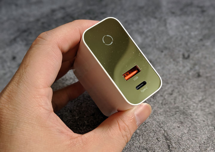 [Unbox] 能支援 Galaxy Note10+ 45W 充電？Baseus 倍思飛速 PPS 智慧斷電數顯 45W 快充充電器（C+U）開箱分享！ - 阿祥的網路筆記本