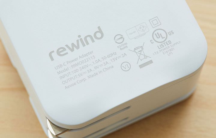[Unbox] iPhone 快速充電的黃金組合：Moshi Integra 強韌系列充電線 + Moshi Rewind C 充電器實測！ - 阿祥的網路筆記本