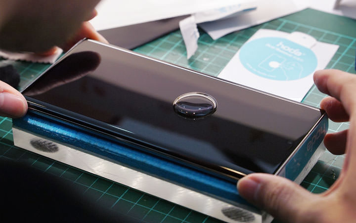 hoda 3D UV 膠全貼合玻璃保護貼 + 柔石軍規防摔殼開箱分享!給你的 Galaxy Note10+ 最全面防護解決方案! - 阿祥的網路筆記本 hoda 3D UV 膠全貼合玻璃保護貼 + 柔石軍規防摔殼開箱分享!給你的 Galaxy Note10+ 最全面防護解決方案! - 阿祥的網路筆記本