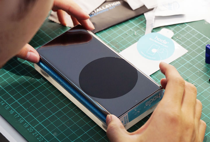 hoda 3D UV 膠全貼合玻璃保護貼 + 柔石軍規防摔殼開箱分享!給你的 Galaxy Note10+ 最全面防護解決方案! - 阿祥的網路筆記本 hoda 3D UV 膠全貼合玻璃保護貼 + 柔石軍規防摔殼開箱分享!給你的 Galaxy Note10+ 最全面防護解決方案! - 阿祥的網路筆記本