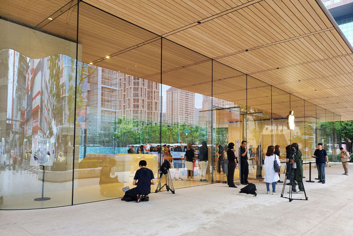 [Unbox] Apple iPhone 11 Pro Max 夜幕綠版純開箱！ - 阿祥的網路筆記本