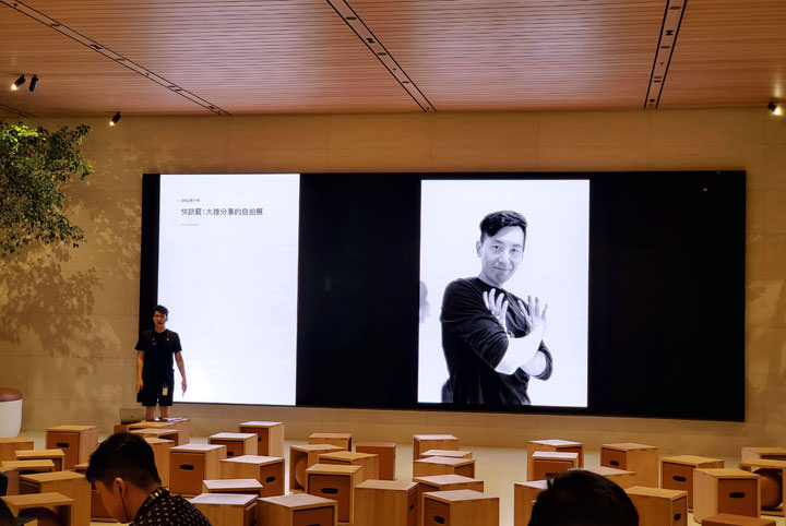 [Unbox] Apple iPhone 11 Pro Max 夜幕綠版純開箱！ - 阿祥的網路筆記本