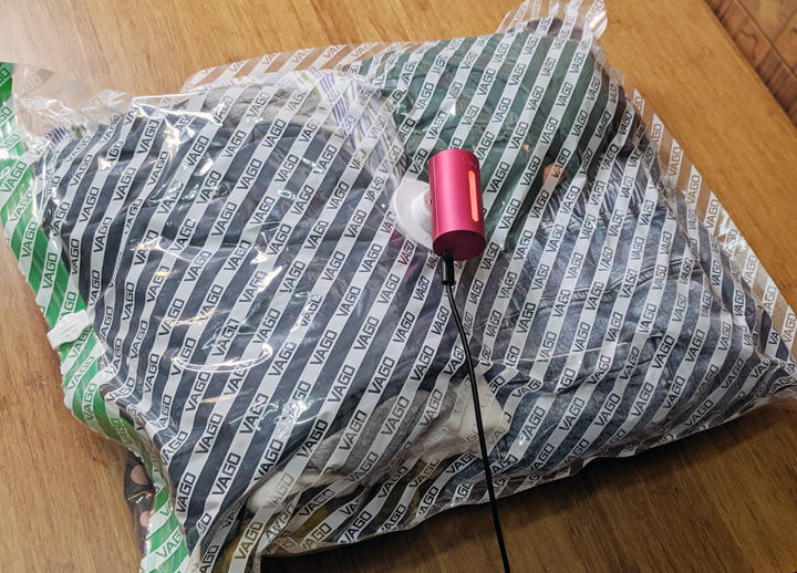 行李箱打包神器:VAGO 旅行真空收納器開箱!口袋尺寸不造成負擔,釋放更多空間! - 阿祥的網路筆記本 行李箱打包神器:VAGO 旅行真空收納器開箱!口袋尺寸不造成負擔,釋放更多空間! - 阿祥的網路筆記本