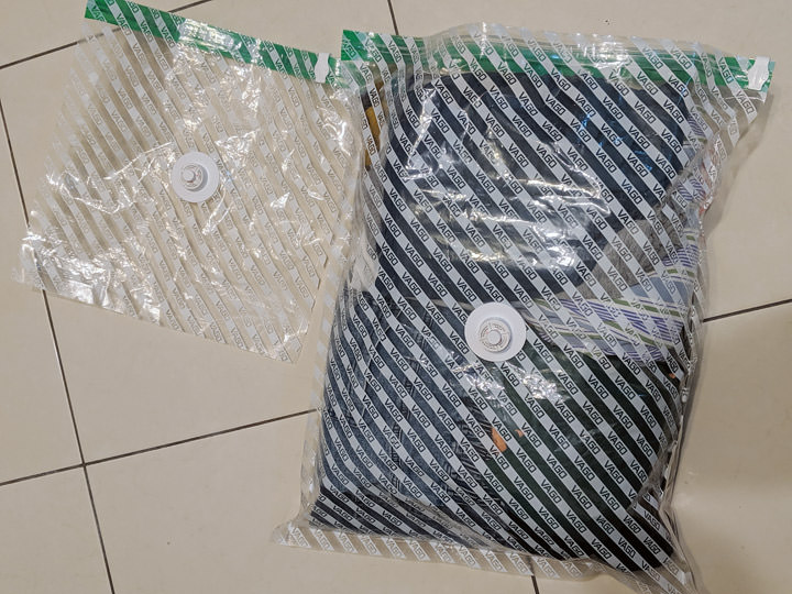 行李箱打包神器:VAGO 旅行真空收納器開箱!口袋尺寸不造成負擔,釋放更多空間! - 阿祥的網路筆記本 行李箱打包神器:VAGO 旅行真空收納器開箱!口袋尺寸不造成負擔,釋放更多空間! - 阿祥的網路筆記本
