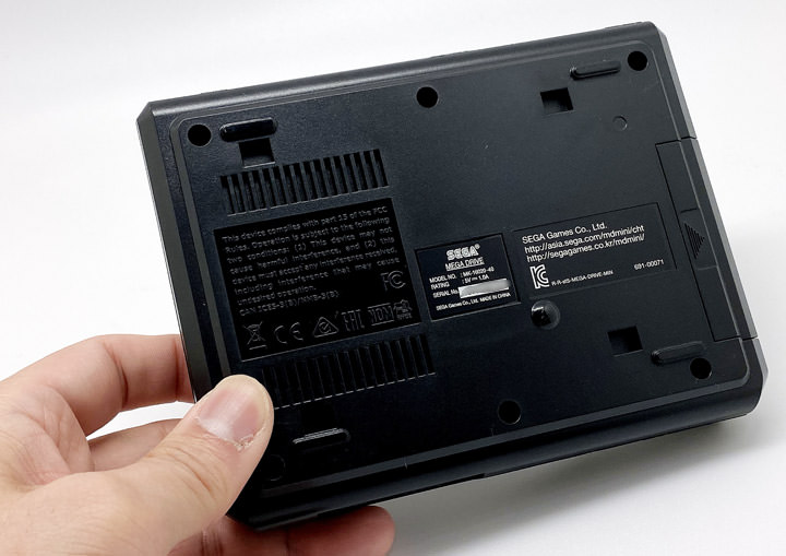 經典迷你重現:SEGA MEGA DRIVE Mini 亞版開箱分享!外觀細節完全復刻,還內建 42 個經典遊戲! - 阿祥的網路筆記本 經典迷你重現:SEGA MEGA DRIVE Mini 亞版開箱分享!外觀細節完全復刻,還內建 42 個經典遊戲! - 阿祥的網路筆記本