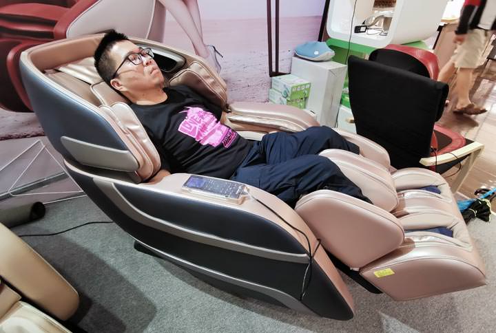 大型按摩椅選購/推薦解析：富士、OSIM、tokuyo、喬山、高島、輝葉六大品牌實測心得分享！ - 阿祥的網路筆記本