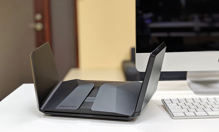 無線、有線兼頂規！Wi-Fi 6 搭配 5Gbps 有線網路，Netgear Nighthawk AX12 RAX120 帶來更優質收訊與傳輸效率 - 阿祥的網路筆記本