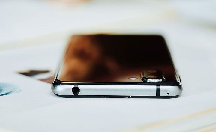 SHARP AQUOS R3 深度實測報告：集美型設計與高水準攝錄功能於一身的日系手機！ - 阿祥的網路筆記本