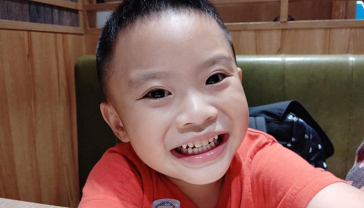 SHARP AQUOS R3 深度實測報告：集美型設計與高水準攝錄功能於一身的日系手機！ - 阿祥的網路筆記本