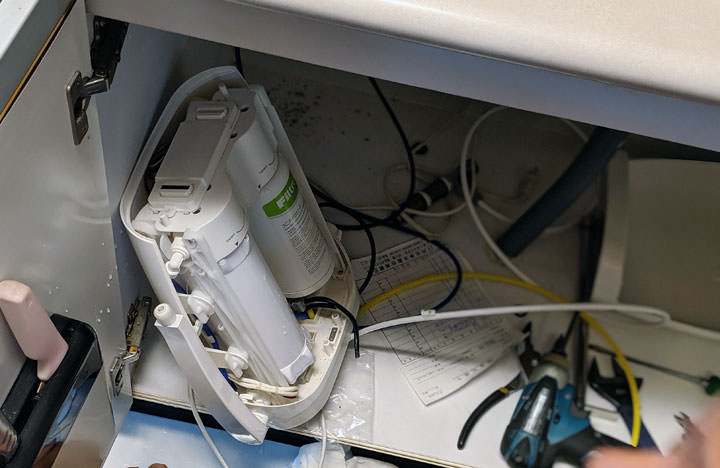 BRITA mypure pro X9 超微濾櫥下型濾水系統開箱：有效過濾 99.99% 病毒、細菌與有害物質，健康喝好水真安心！ - 阿祥的網路筆記本