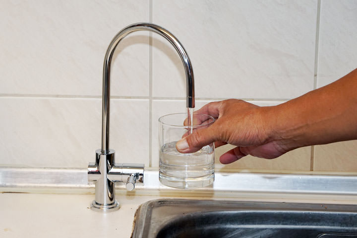 BRITA mypure pro X9 超微濾櫥下型濾水系統開箱：有效過濾 99.99% 病毒、細菌與有害物質，健康喝好水真安心！ - 阿祥的網路筆記本