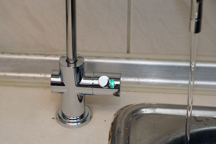 BRITA mypure pro X9 超微濾櫥下型濾水系統開箱：有效過濾 99.99% 病毒、細菌與有害物質，健康喝好水真安心！ - 阿祥的網路筆記本