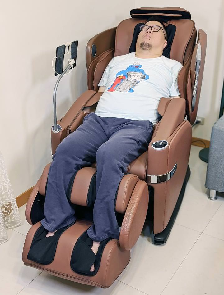 OSIM 4手天王開箱:不只是按摩椅,更兼具高科技與娛樂性! - 阿祥的網路筆記本 OSIM 4手天王開箱:不只是按摩椅,更兼具高科技與娛樂性! - 阿祥的網路筆記本