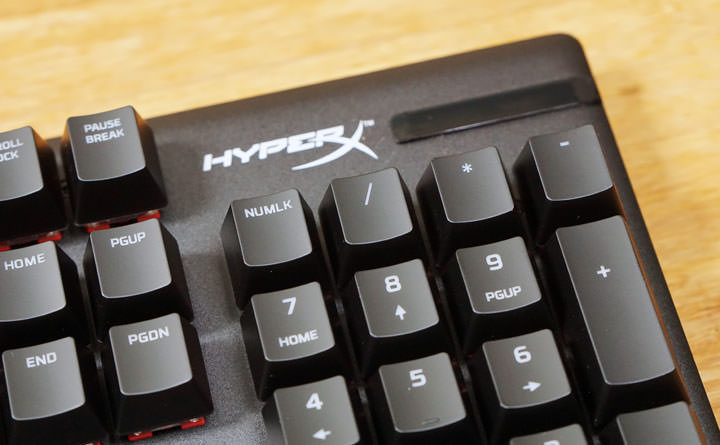 HyperX Alloy Origins 機械式電競鍵盤開箱:首度搭載自研軸體,可自訂 RGB 燈效,反應速度更快、更耐操的電競玩家新選擇! - 阿祥的網路筆記本 HyperX Alloy Origins 機械式電競鍵盤開箱:首度搭載自研軸體,可自訂 RGB 燈效,反應速度更快、更耐操的電競玩家新選擇! - 阿祥的網路筆記本