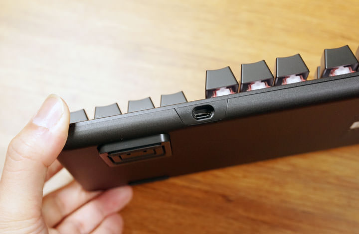 HyperX Alloy Origins 機械式電競鍵盤開箱:首度搭載自研軸體,可自訂 RGB 燈效,反應速度更快、更耐操的電競玩家新選擇! - 阿祥的網路筆記本 HyperX Alloy Origins 機械式電競鍵盤開箱:首度搭載自研軸體,可自訂 RGB 燈效,反應速度更快、更耐操的電競玩家新選擇! - 阿祥的網路筆記本