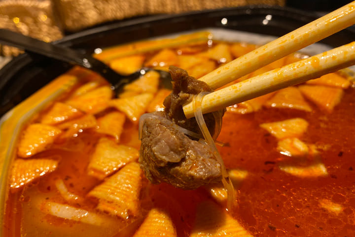 不出門也能吃海底撈火鍋？「海底撈蕃茄牛腩自煮火鍋套餐」開箱，告訴你到底好不好吃呢？ - 阿祥的網路筆記本