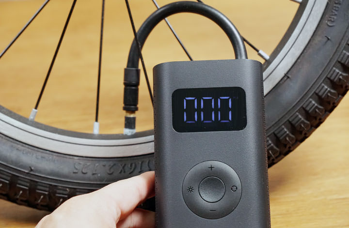 米家電動打氣機開箱與使用心得：愛車一族必備神器，高效率且簡單易用，而且價格超實惠！ - 阿祥的網路筆記本