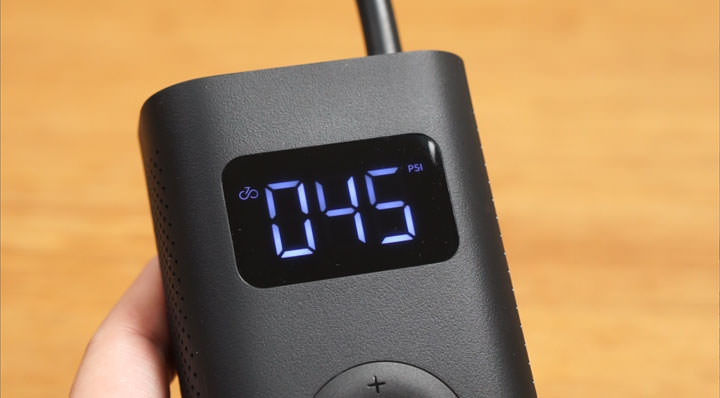 米家電動打氣機開箱與使用心得：愛車一族必備神器，高效率且簡單易用，而且價格超實惠！ - 阿祥的網路筆記本