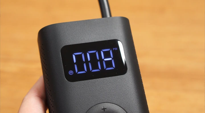 米家電動打氣機開箱與使用心得：愛車一族必備神器，高效率且簡單易用，而且價格超實惠！ - 阿祥的網路筆記本