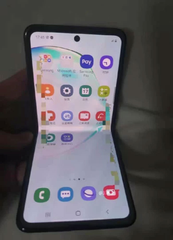 三星新一代折疊螢幕手機 Galaxy Fold2 本尊現身？直立式對折設計，將與 Galaxy S11 一同現身？ - 阿祥的網路筆記本