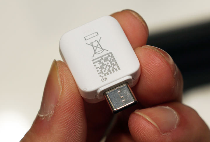 三星 Galaxy Fold 台灣市售版鈦空銀款開箱！使用心得快速報告！ - 阿祥的網路筆記本