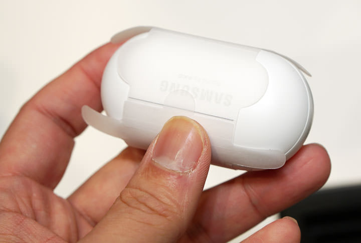 三星 Galaxy Fold 台灣市售版鈦空銀款開箱！使用心得快速報告！ - 阿祥的網路筆記本