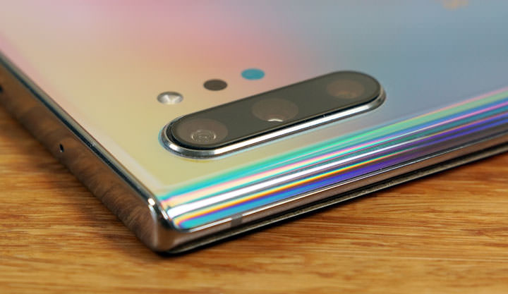 脆弱鏡頭的「帝王級」防護!hoda 藍寶石鏡頭貼開箱:GIA 國際認證,硬度僅次於鑽石的強悍! - 阿祥的網路筆記本 脆弱鏡頭的「帝王級」防護!hoda 藍寶石鏡頭貼開箱:GIA 國際認證,硬度僅次於鑽石的強悍! - 阿祥的網路筆記本