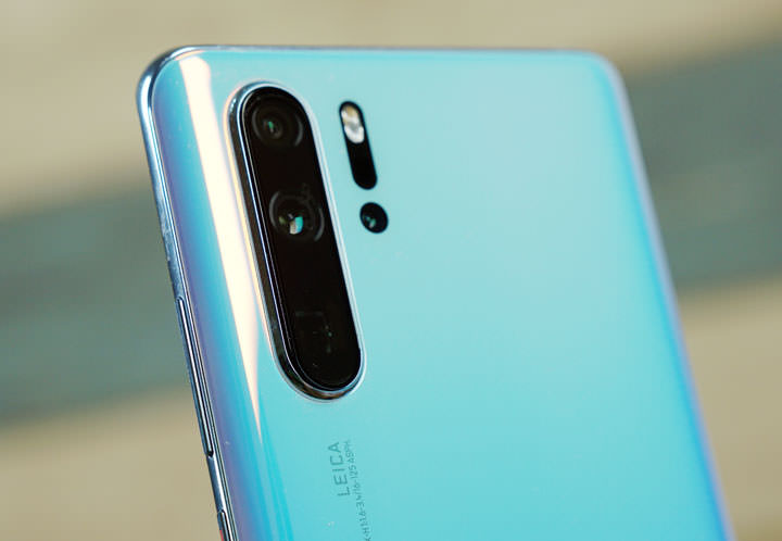 脆弱鏡頭的「帝王級」防護!hoda 藍寶石鏡頭貼開箱:GIA 國際認證,硬度僅次於鑽石的強悍! - 阿祥的網路筆記本 脆弱鏡頭的「帝王級」防護!hoda 藍寶石鏡頭貼開箱:GIA 國際認證,硬度僅次於鑽石的強悍! - 阿祥的網路筆記本