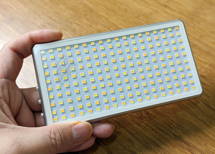 Sidande 斯丹德 STD-X180 LED 補光燈：輕薄小巧，色溫與亮度皆可自訂～隨時隨地進入最佳拍照狀態！ - 阿祥的網路筆記本