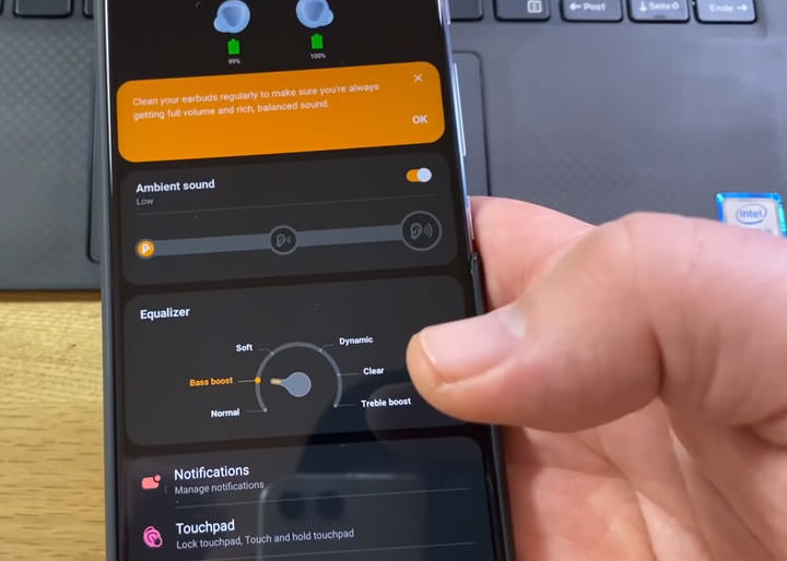 三星新一代真無線藍牙耳機 Galaxy Buds+ 實機開箱影片提前曝光!更大的電池續航,並能與 iOS 裝置相容! - 阿祥的網路筆記本 三星新一代真無線藍牙耳機 Galaxy Buds+ 實機開箱影片提前曝光!更大的電池續航,並能與 iOS 裝置相容! - 阿祥的網路筆記本
