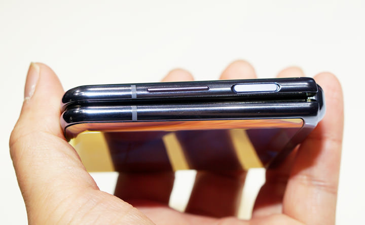 三星 Galaxy Z Flip 今日展開預購，台灣 2/21 限量上市，實機功能如何？搶動手玩玩看！ - 阿祥的網路筆記本