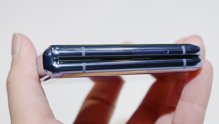 三星 Galaxy Z Flip 今日展開預購，台灣 2/21 限量上市，實機功能如何？搶動手玩玩看！ - 阿祥的網路筆記本