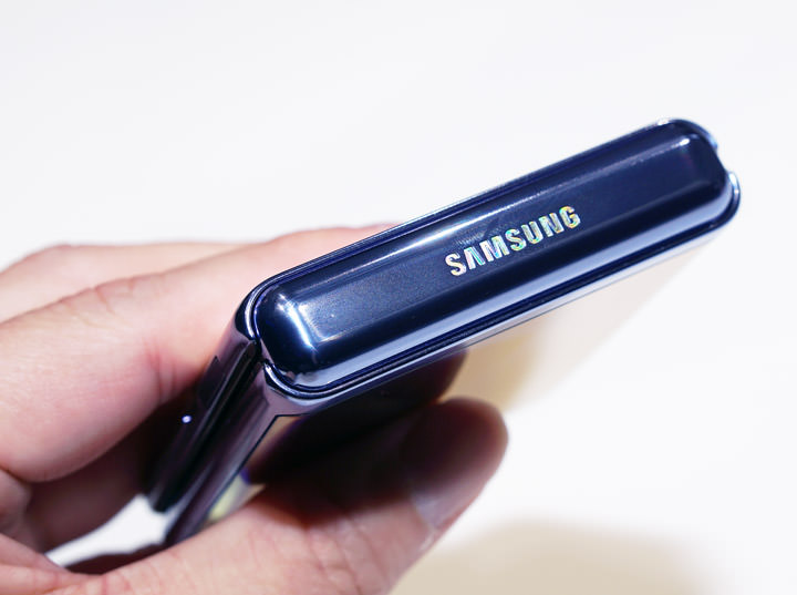 三星 Galaxy Z Flip 今日展開預購，台灣 2/21 限量上市，實機功能如何？搶動手玩玩看！ - 阿祥的網路筆記本