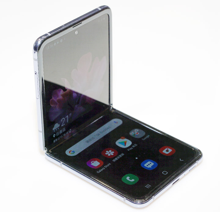 三星 Galaxy Z Flip 今日展開預購，台灣 2/21 限量上市，實機功能如何？搶動手玩玩看！ - 阿祥的網路筆記本