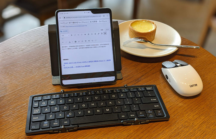 手機也能高效率打字！超便攜 B.O.W. 航世三摺疊藍牙鍵盤開箱！ - 阿祥的網路筆記本