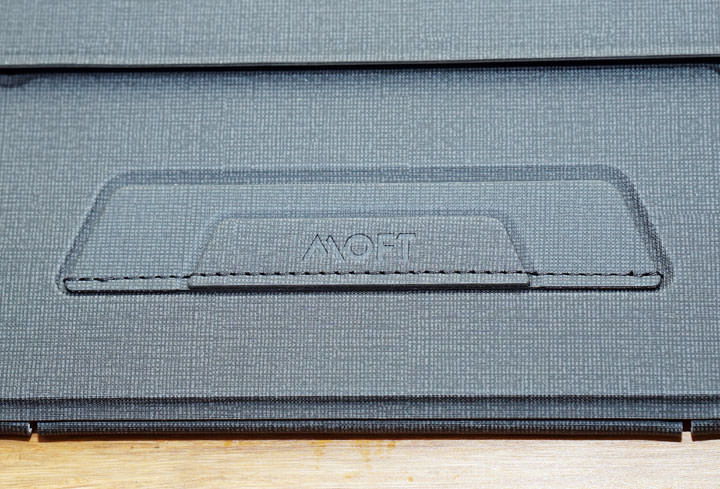 站著工作不腰疼?MOFT Z「隱形升降筆電架」開箱試用:超輕薄易收納,兼具筆電支架與站立工作兩種用途! - 阿祥的網路筆記本 站著工作不腰疼?MOFT Z「隱形升降筆電架」開箱試用:超輕薄易收納,兼具筆電支架與站立工作兩種用途! - 阿祥的網路筆記本