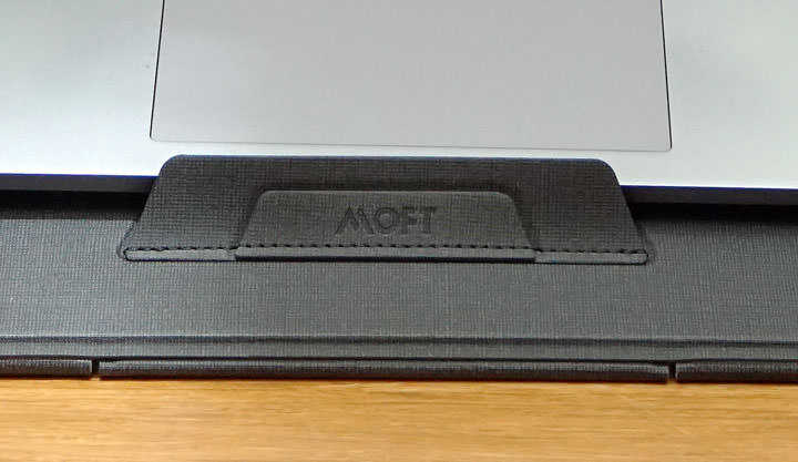 站著工作不腰疼?MOFT Z「隱形升降筆電架」開箱試用:超輕薄易收納,兼具筆電支架與站立工作兩種用途! - 阿祥的網路筆記本 站著工作不腰疼?MOFT Z「隱形升降筆電架」開箱試用:超輕薄易收納,兼具筆電支架與站立工作兩種用途! - 阿祥的網路筆記本