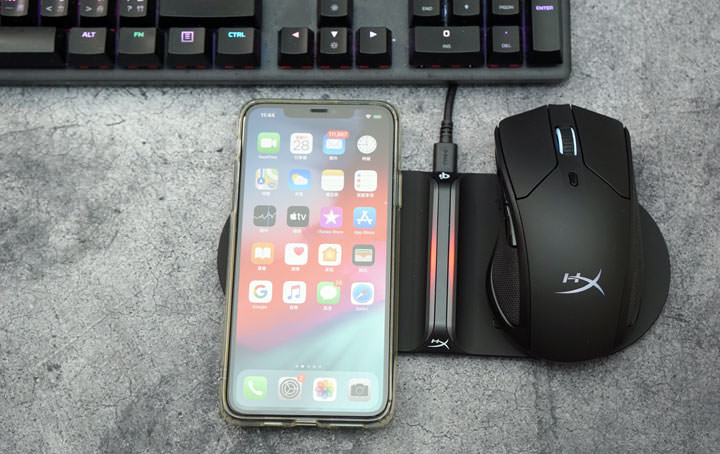 真．無線電競體驗：HyperX Pulsefire Dart 無線電競滑鼠 & ChargePlay Base 無線充電座雙開箱分享！ - 阿祥的網路筆記本