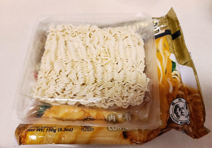 真的有鮑魚？馬來西亞 A1 鮑魚麵開箱心得！但其實重點不在鮑魚… - 阿祥的網路筆記本