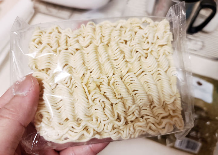 真的有鮑魚？馬來西亞 A1 鮑魚麵開箱心得！但其實重點不在鮑魚… - 阿祥的網路筆記本