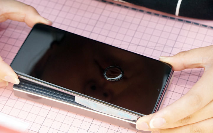 hoda 3D UV 膠全貼合滿版玻璃保護貼與柔石軍規防摔殼開箱：兼顧前後防護，三星 Galaxy S20 Ultra 的完美守護者！ - 阿祥的網路筆記本