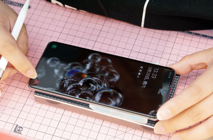 hoda 3D UV 膠全貼合滿版玻璃保護貼與柔石軍規防摔殼開箱：兼顧前後防護，三星 Galaxy S20 Ultra 的完美守護者！ - 阿祥的網路筆記本