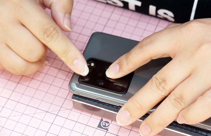 hoda 3D UV 膠全貼合滿版玻璃保護貼與柔石軍規防摔殼開箱：兼顧前後防護，三星 Galaxy S20 Ultra 的完美守護者！ - 阿祥的網路筆記本