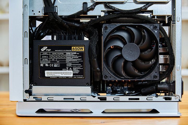 MSI Prestige P100 桌上型電腦實測：效能堪比旗艦電競機的創作者神器！ - 阿祥的網路筆記本