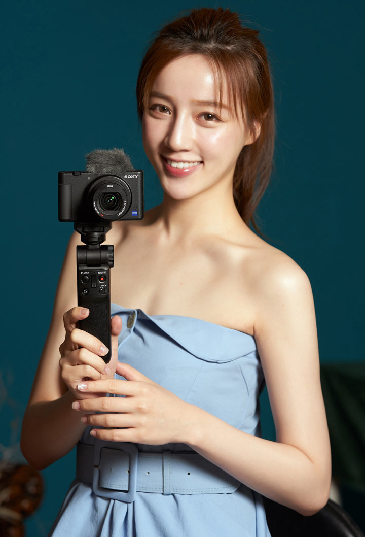 Sony 首款側翻螢幕數位相機 ZV-1,專為 VLOG、輕影音內容創作者設計,兼具易用性與強大拍攝功能! - 阿祥的網路筆記本 Sony 首款側翻螢幕數位相機 ZV-1,專為 VLOG、輕影音內容創作者設計,兼具易用性與強大拍攝功能! - 阿祥的網路筆記本