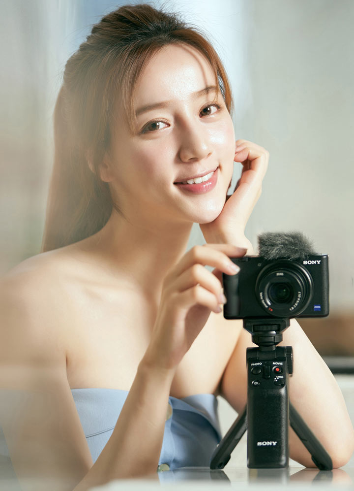 Sony 首款側翻螢幕數位相機 ZV-1,專為 VLOG、輕影音內容創作者設計,兼具易用性與強大拍攝功能! - 阿祥的網路筆記本 Sony 首款側翻螢幕數位相機 ZV-1,專為 VLOG、輕影音內容創作者設計,兼具易用性與強大拍攝功能! - 阿祥的網路筆記本