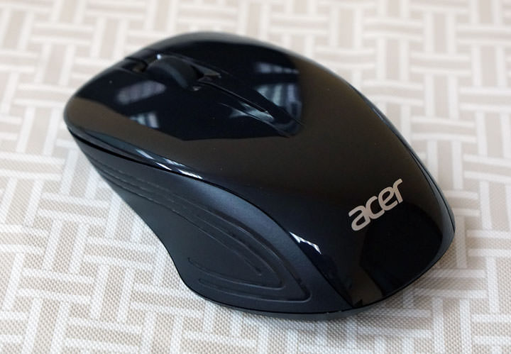 17.3 吋超大平板?可以讓你帶著走的 AIO 桌上型主機「Acer Aspire Z3-700」開箱與深度評測心得! - 阿祥的網路筆記本 018