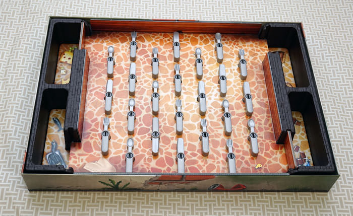 怕蟑螂的別鐵齒！派對、多人同樂一定要試試超逼真的桌上遊戲「蟑螂捕手」開箱給你看！ - 阿祥的網路筆記本